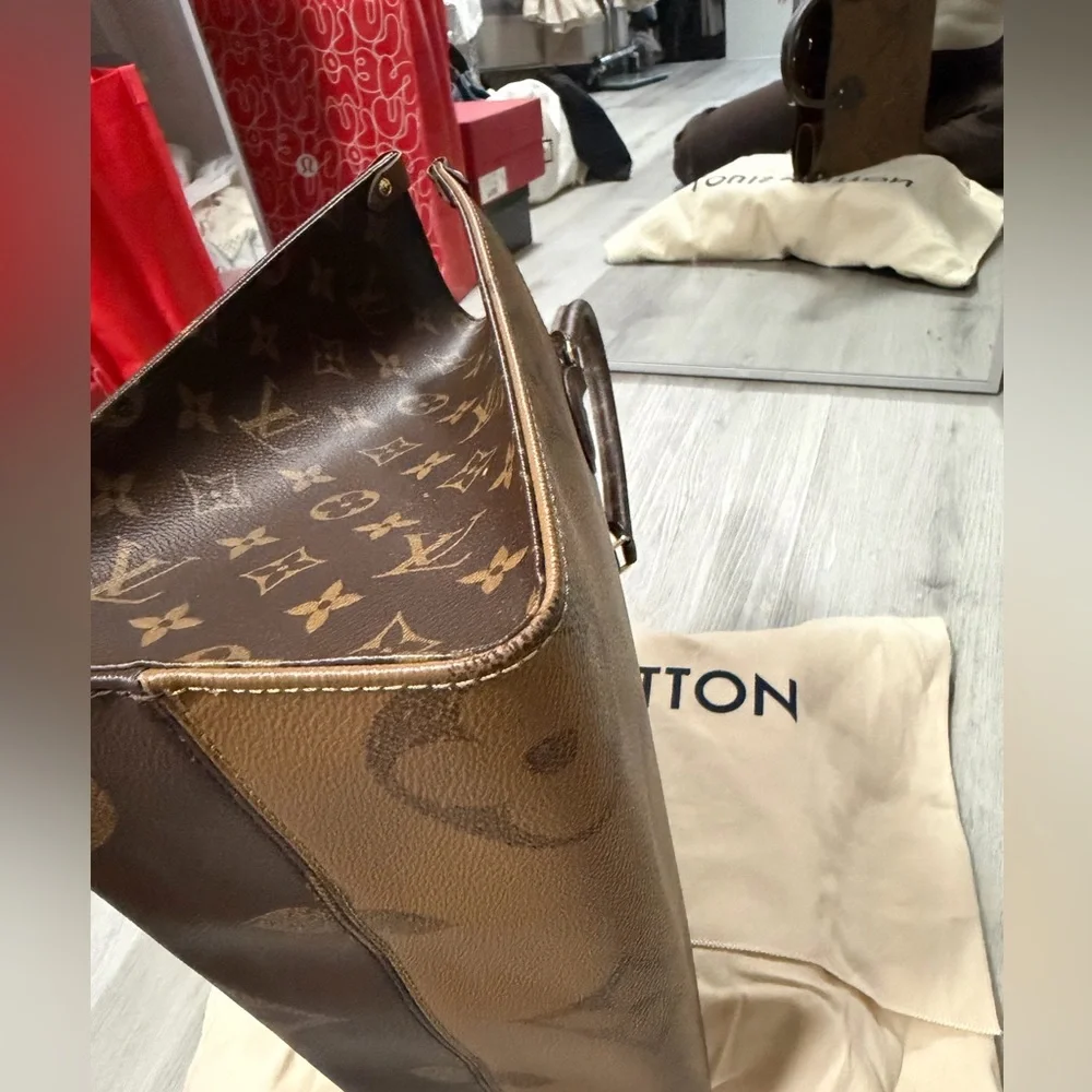 Louis Vuitton onthego MM revese monogram